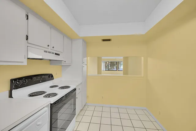 $1,500 | 3154 Via Poinciana, Unit 306, Lake Worth, FL 33467