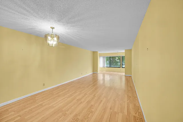 $1,500 | 3154 Via Poinciana, Unit 306, Lake Worth, FL 33467