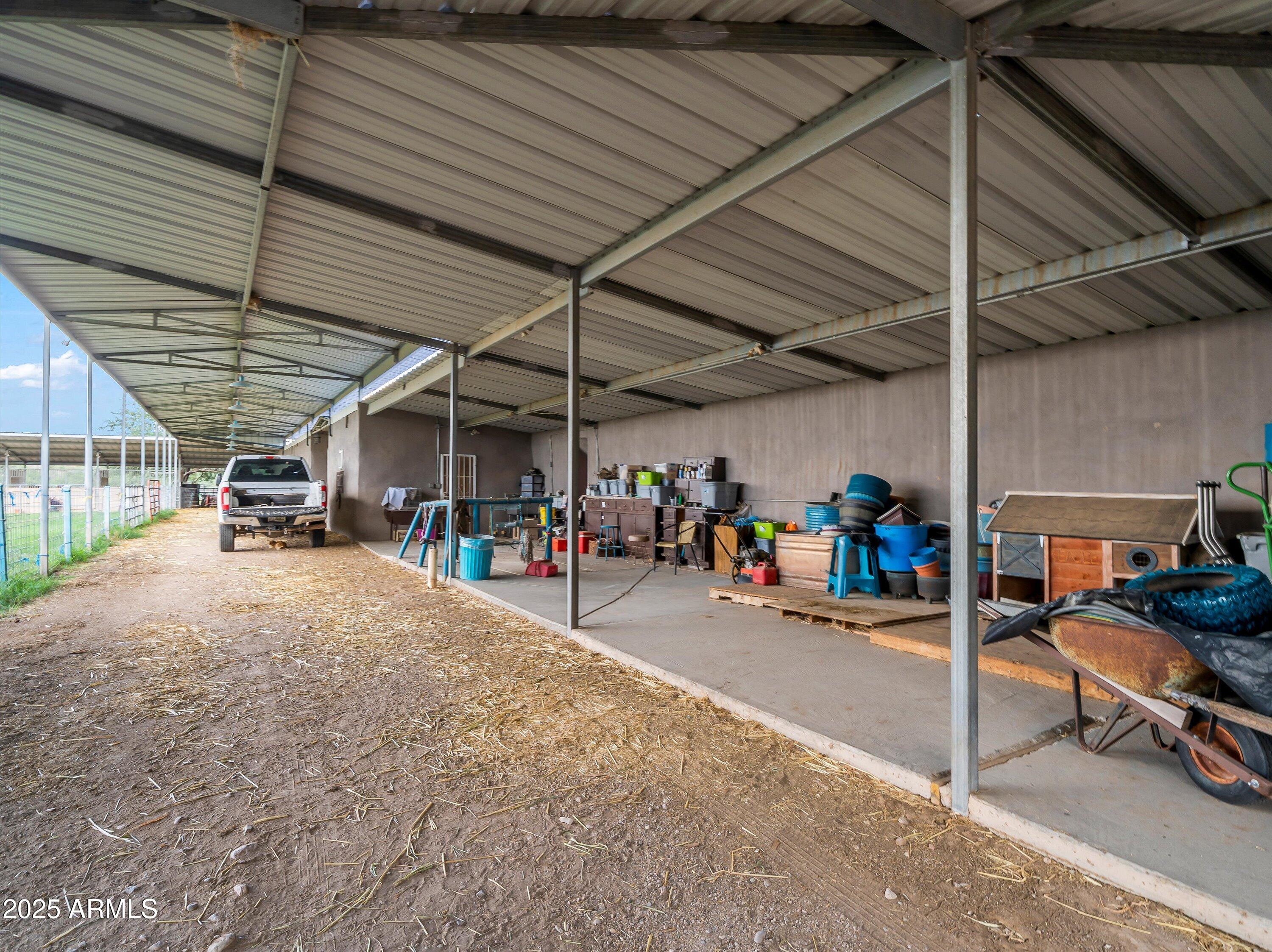 4489 North Ocotillo Road Benson, AZ 85602 - Photo 37 of 60 Stables