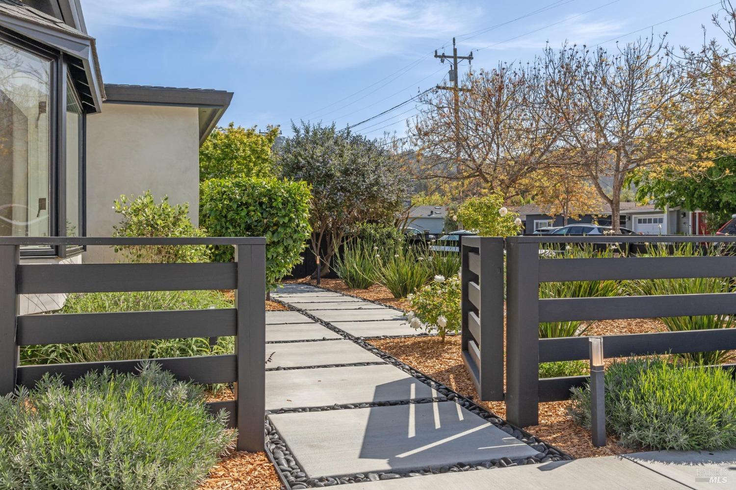 31 Mohawk Avenue Corte Madera, CA 94925 - Photo 4 of 57