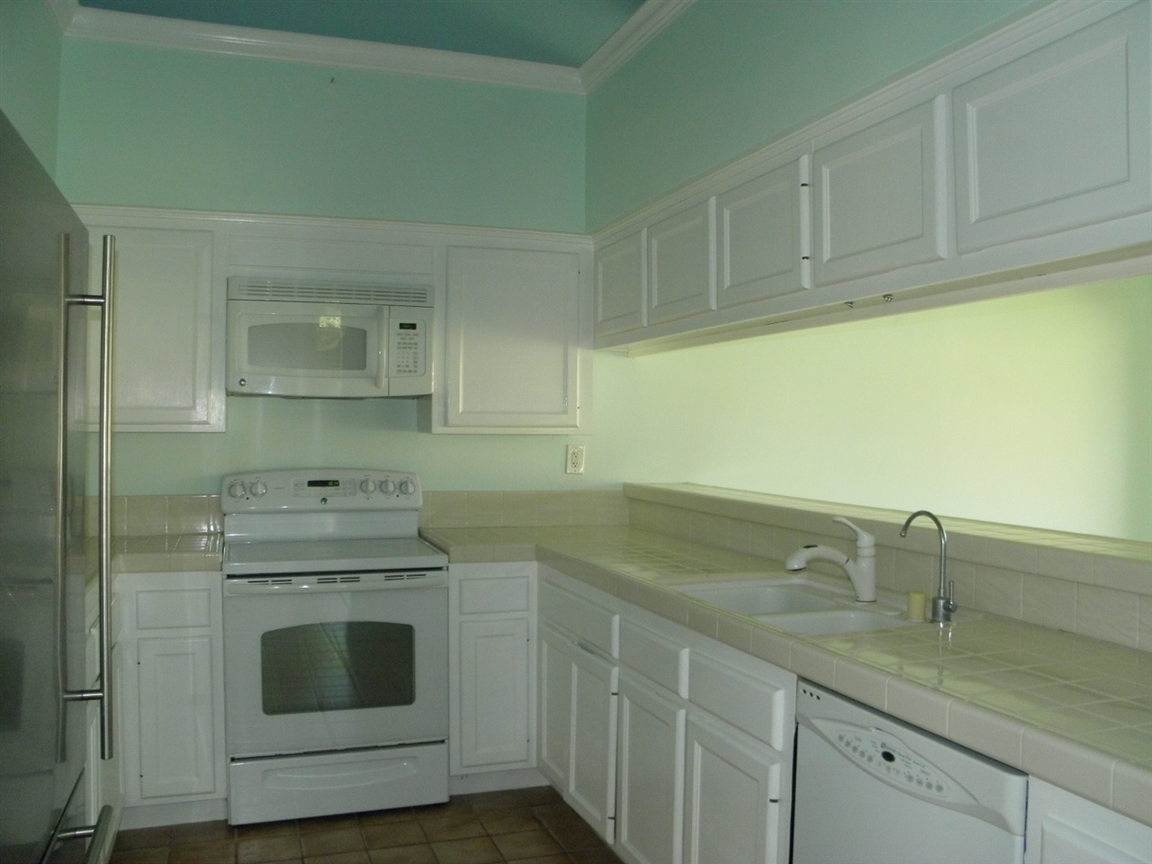 8965 Circle R View Lane Escondido, CA 92026 - Photo 12 of 25