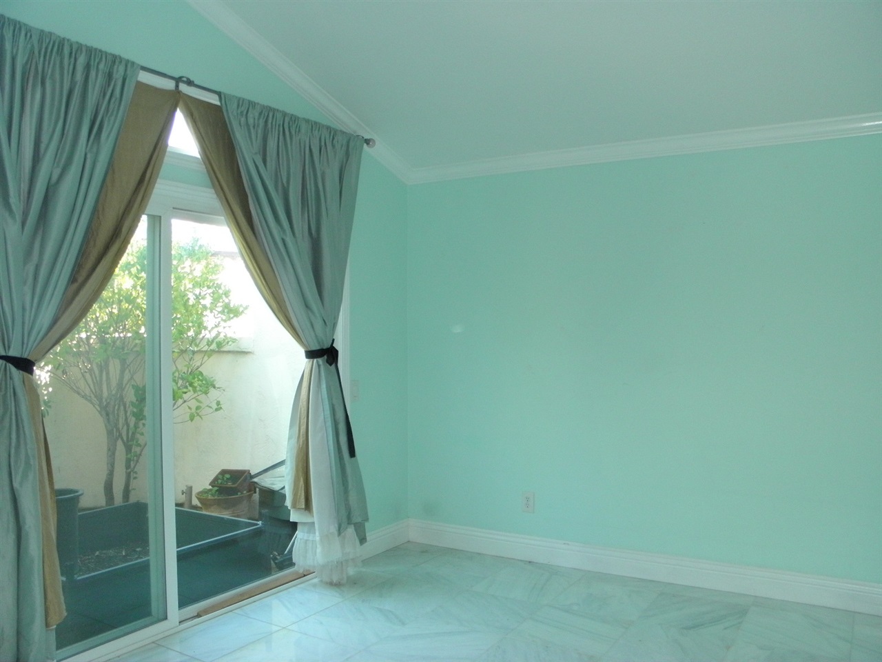 8965 Circle R View Lane Escondido, CA 92026 - Photo 14 of 25