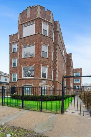 $1,100 | 8024 South Ellis Avenue, Unit 2B, Chicago, IL 60619