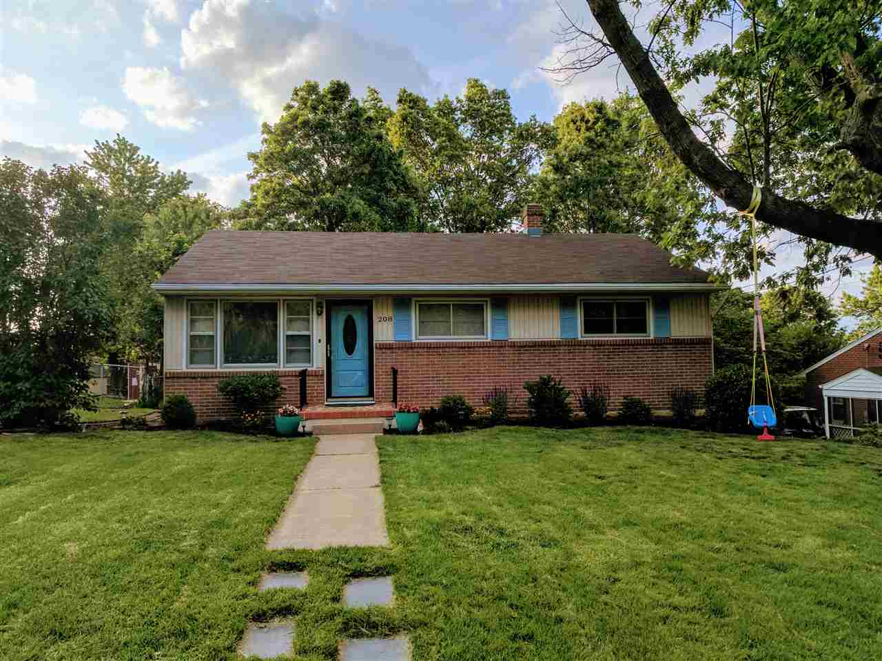 208 Surrey Road Staunton, VA 24401 - Photo 1 of 23 Gallery Image 1