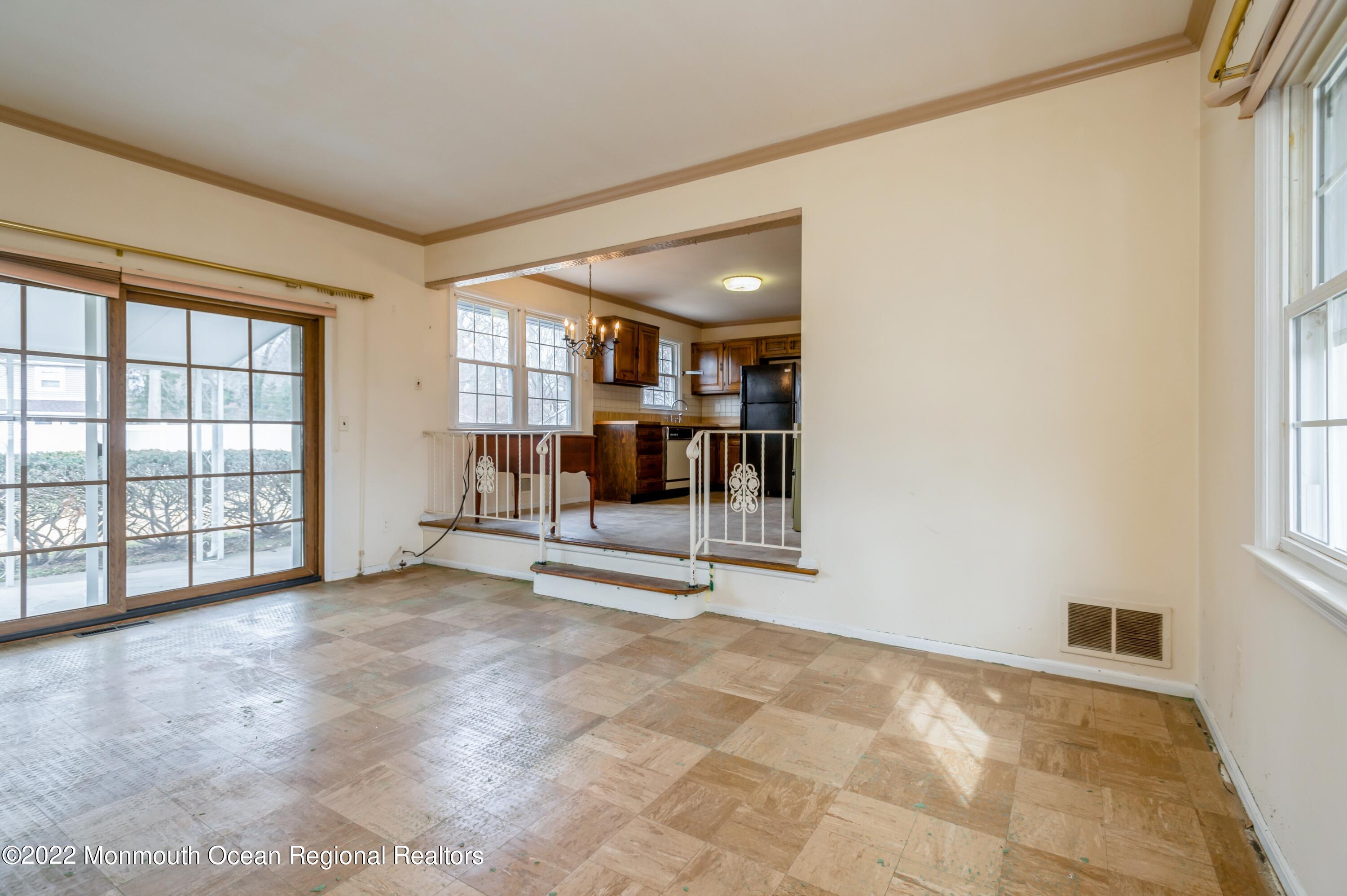 943 Middletown-Lincroft Road, Unit R Middletown, NJ 07748 - Photo 14 of 25 14_943MiddletownLincroftRd_3001_FamilyRo