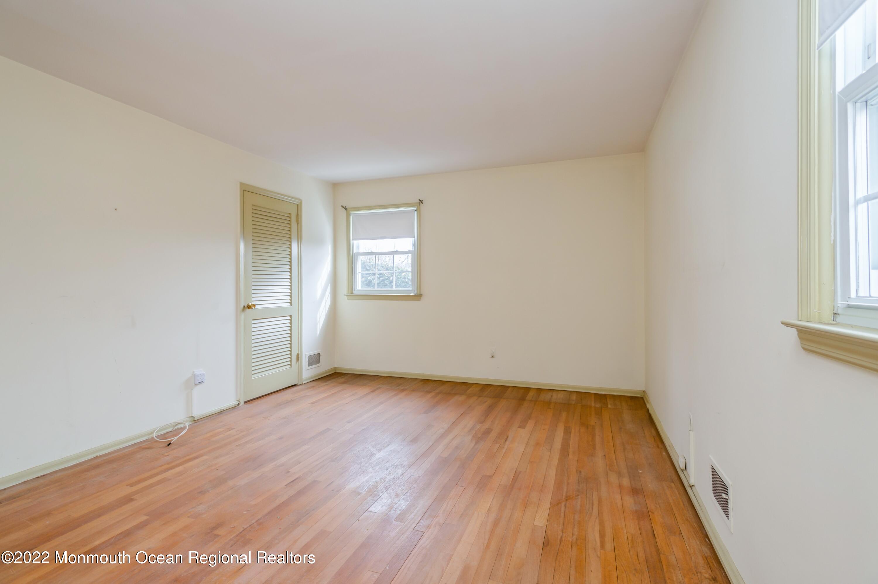 943 Middletown-Lincroft Road, Unit R Middletown, NJ 07748 - Photo 17 of 25 17_943MiddletownLincroftRd_178_PrimaryBe