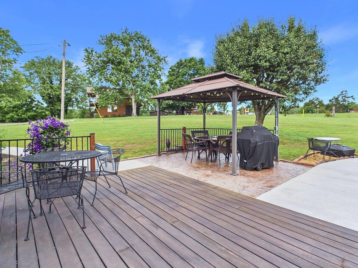 128 County Road 101 Riceville, TN 37370 - Photo 5 of 63 128 CR 101 (24)