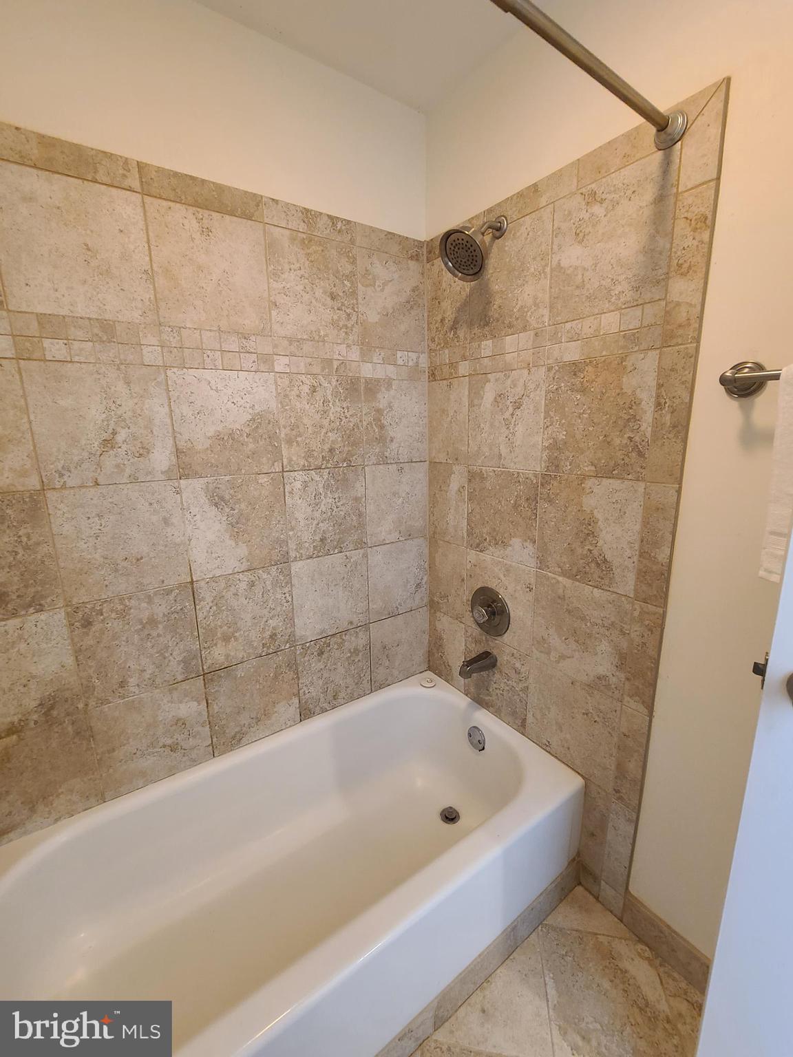 5802 Royal Ridge Drive Springfield, VA 22152 - Photo 10 of 25