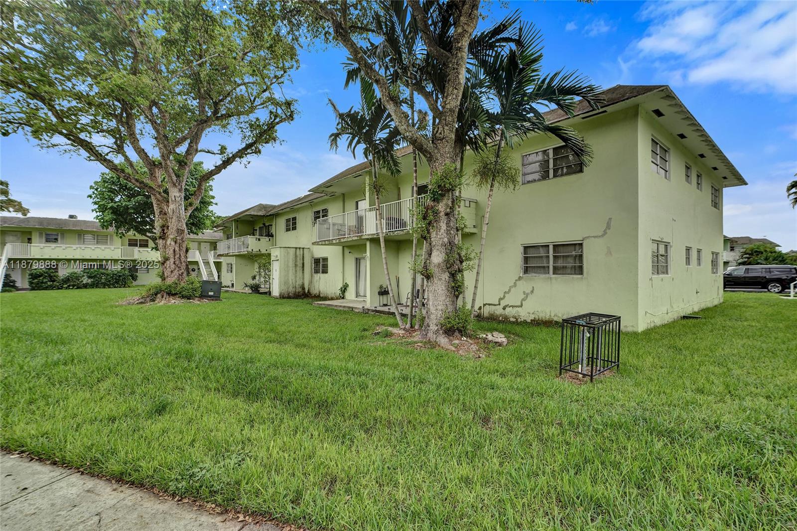 7610 Southwest 82nd Street, Unit J207 Miami, FL 33143 - Photo 20 of 22