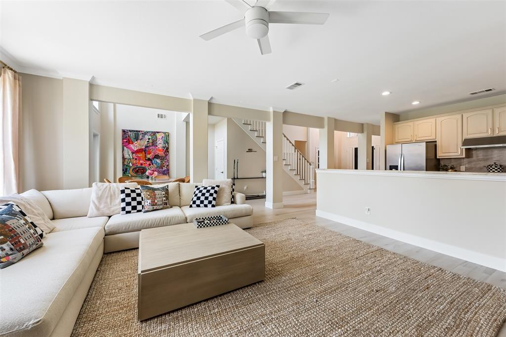 5501 Blazing Star Road Frisco, TX 75036 - Photo 4 of 37