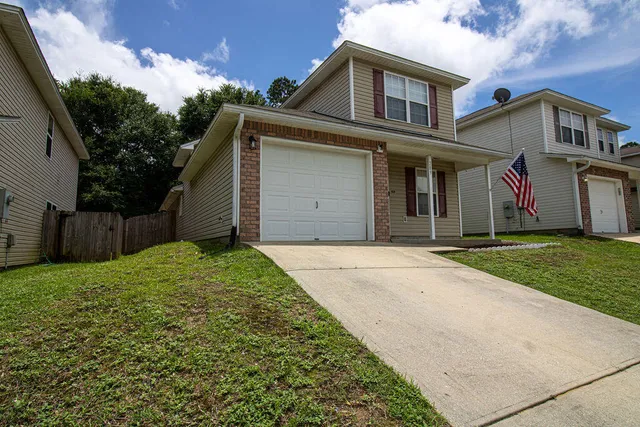 $269,500 | 289 Dahlquist Drive, Crestview, FL 32539