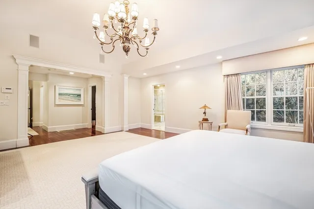 $18,000 | 568 Wellesley Street, Weston, MA 02493