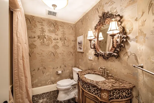 $18,000 | 568 Wellesley Street, Weston, MA 02493