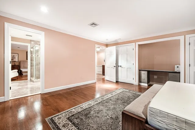 $18,000 | 568 Wellesley Street, Weston, MA 02493