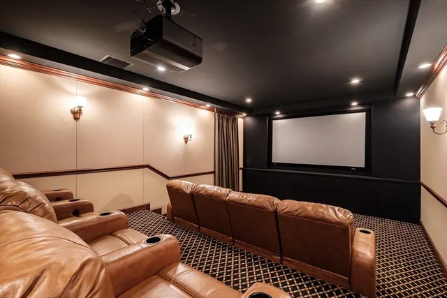 $18,000 | 568 Wellesley Street, Weston, MA 02493