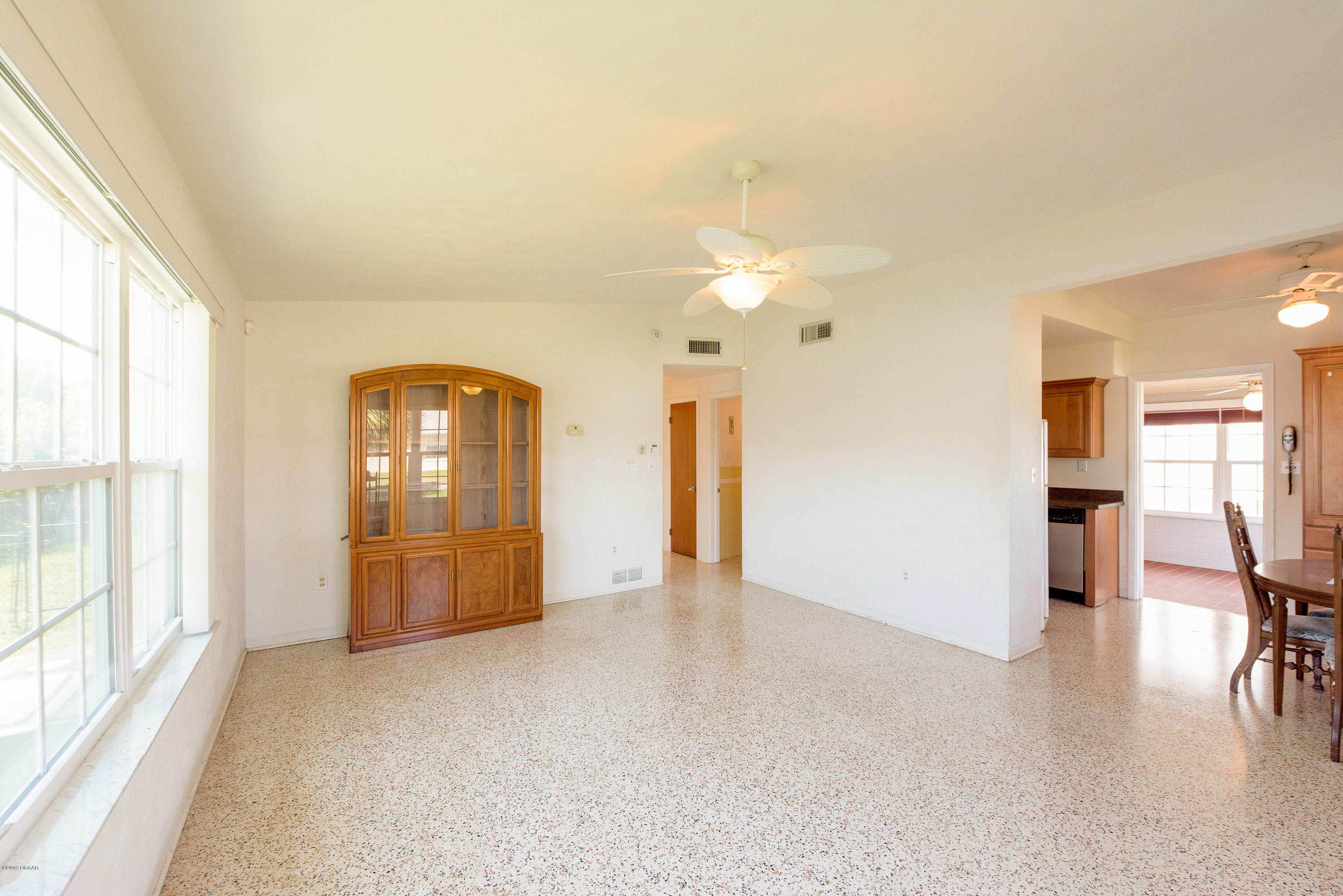 124 Lindley Road Daytona Beach, FL 32118 - Photo 6 of 29 124 Lindley Rd.-13