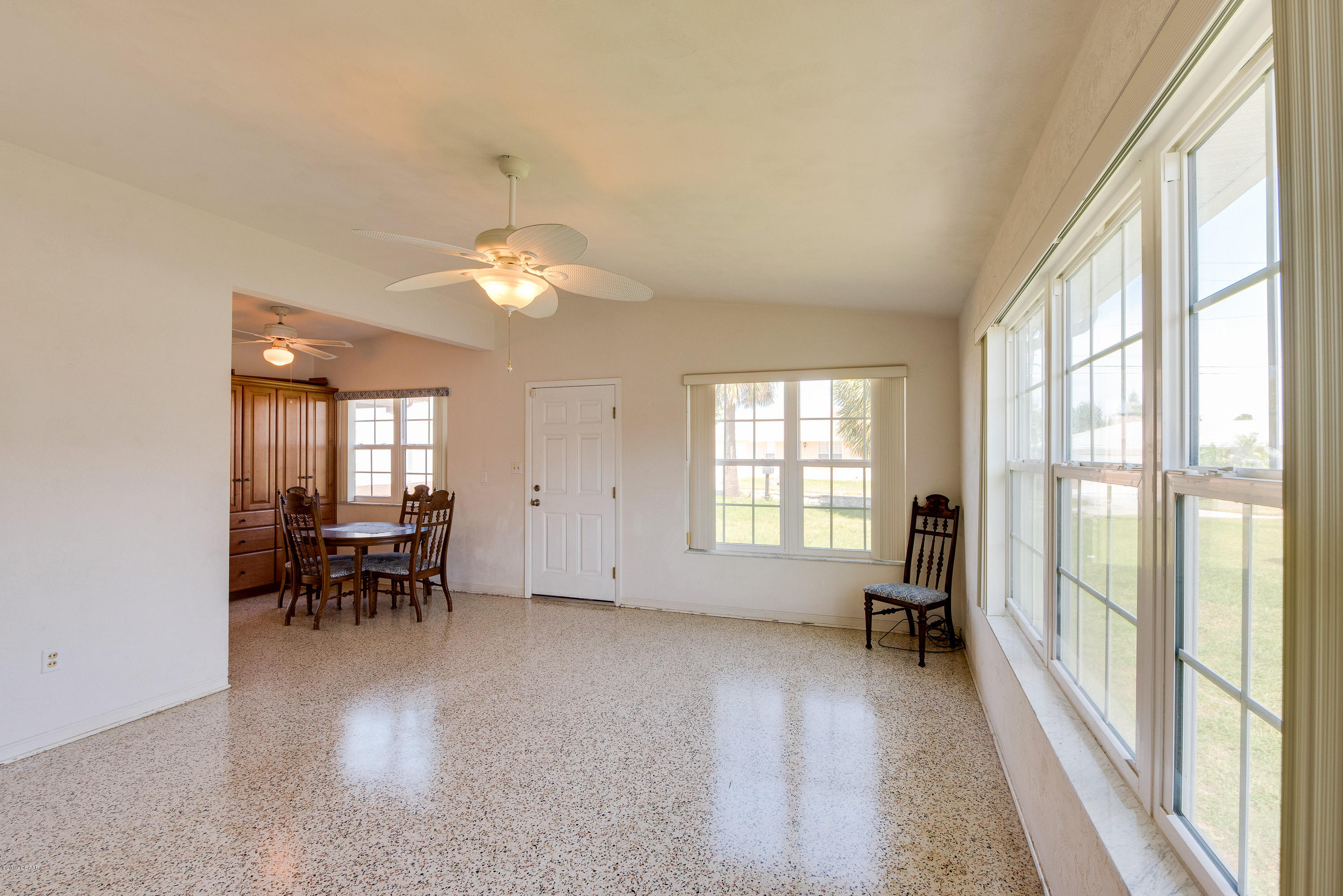 124 Lindley Road Daytona Beach, FL 32118 - Photo 7 of 29 124 Lindley Rd.-14