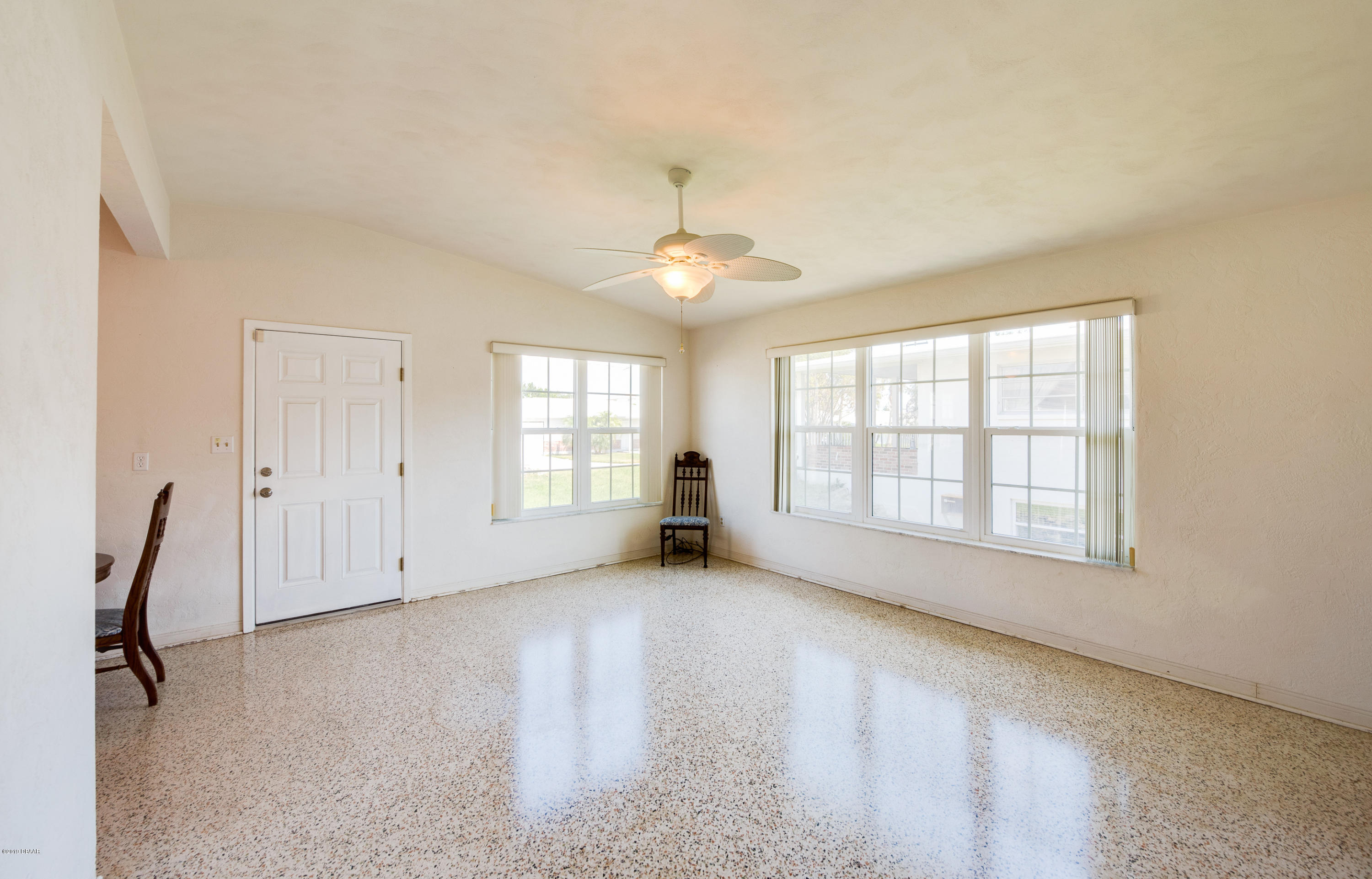 124 Lindley Road Daytona Beach, FL 32118 - Photo 8 of 29 124 Lindley Rd.-12