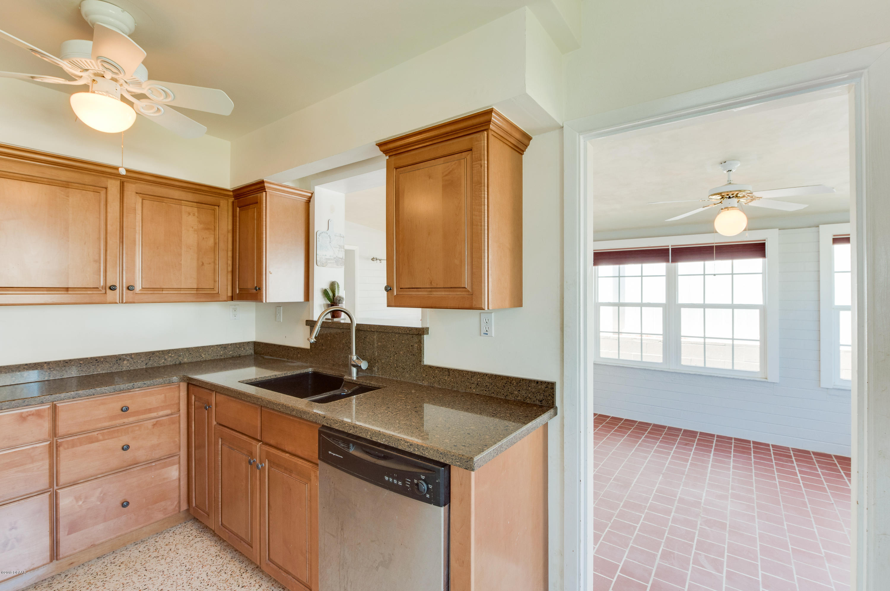 124 Lindley Road Daytona Beach, FL 32118 - Photo 9 of 29 124 Lindley Rd.-16
