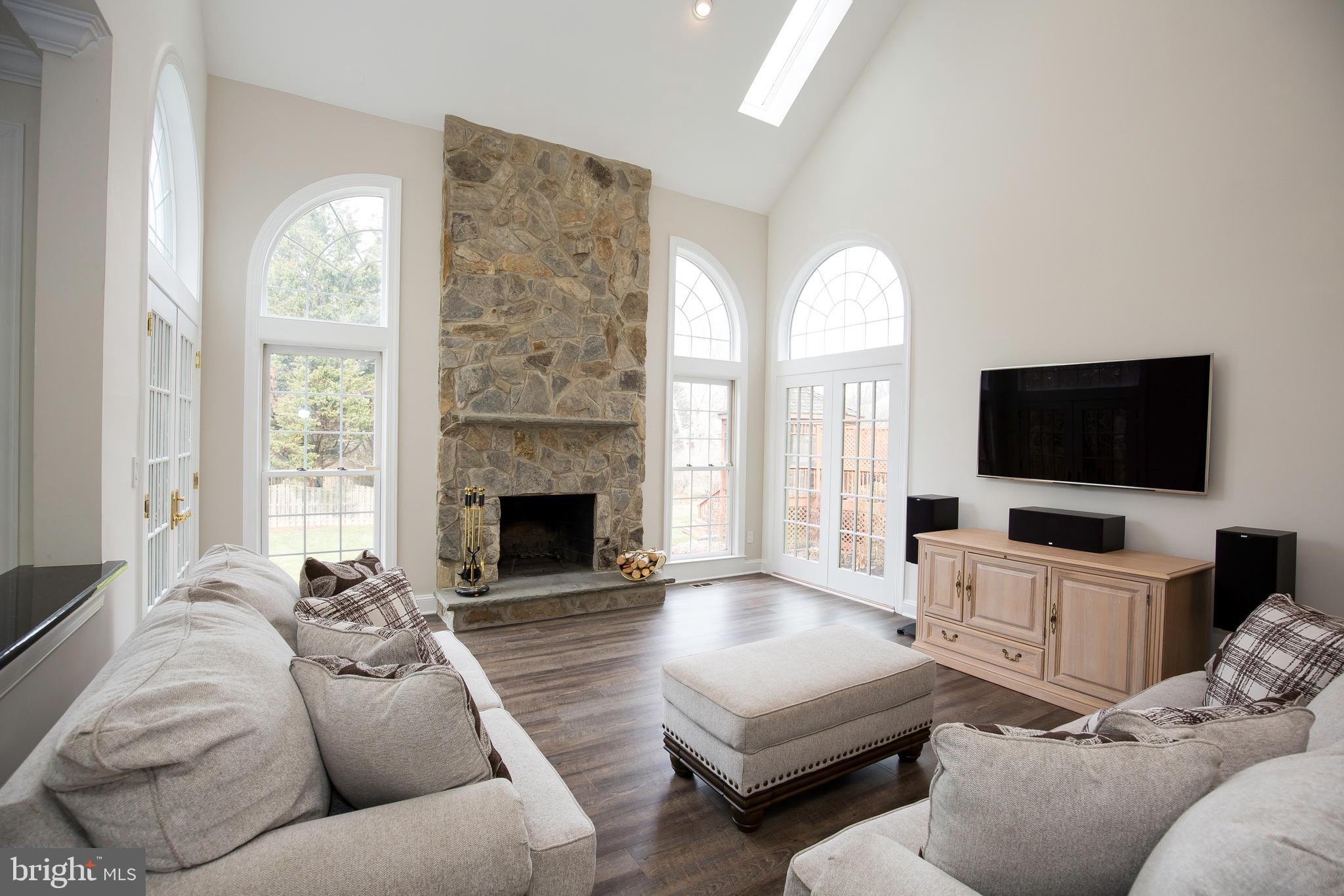 5466 Ashleigh Road Fairfax, VA 22030 - Photo 12 of 56 Gallery Image 12