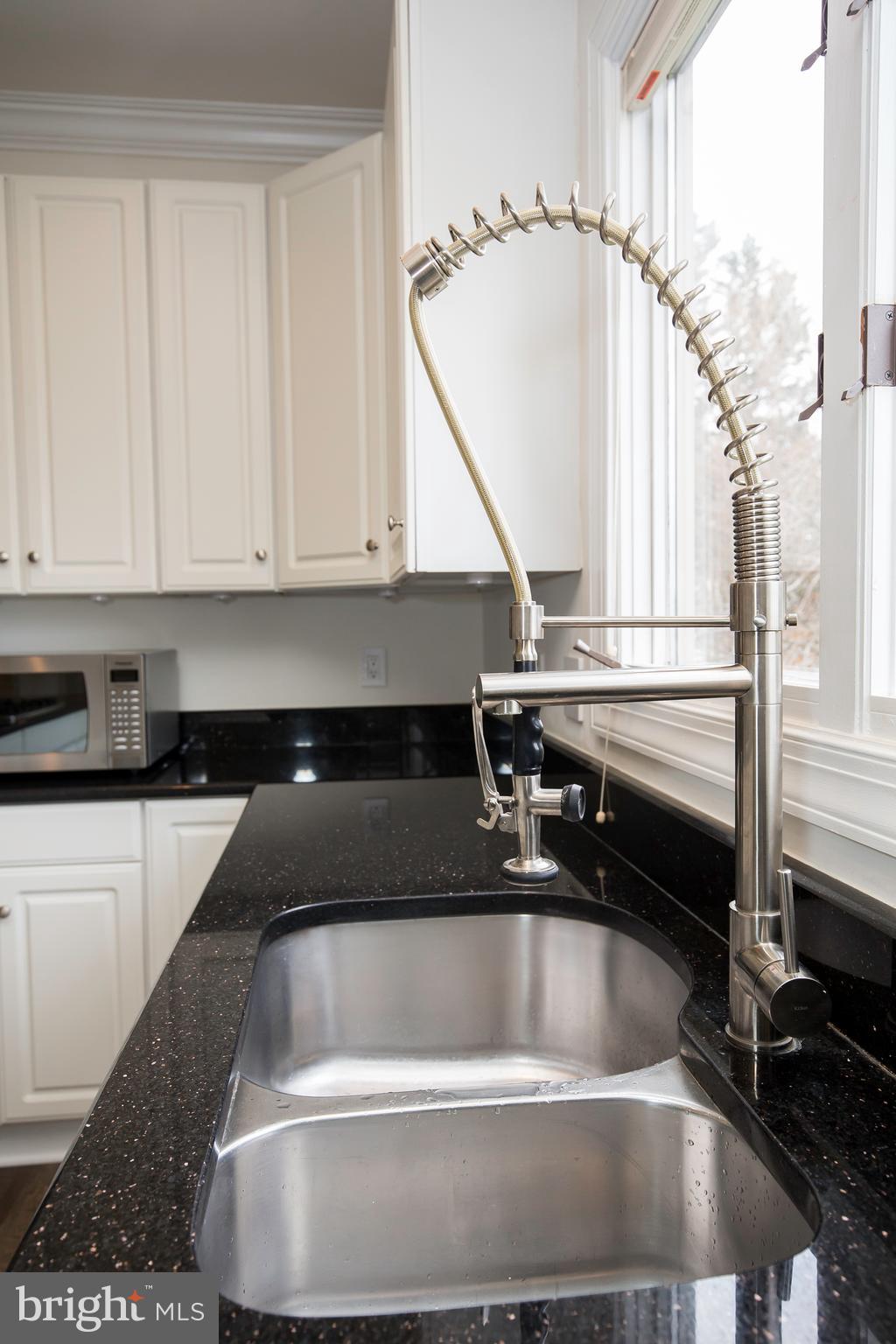 5466 Ashleigh Road Fairfax, VA 22030 - Photo 19 of 56 Gallery Image 19