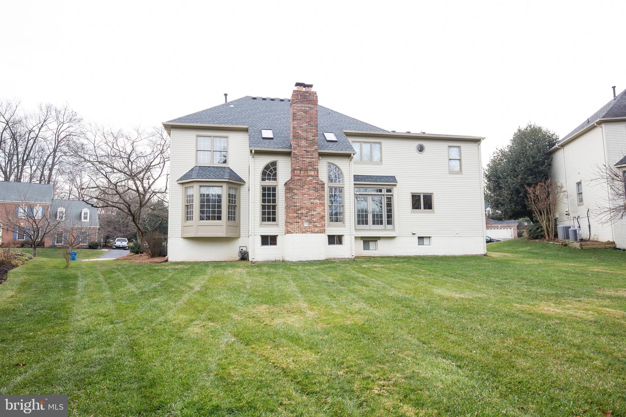 5466 Ashleigh Road Fairfax, VA 22030 - Photo 4 of 56 Gallery Image 4