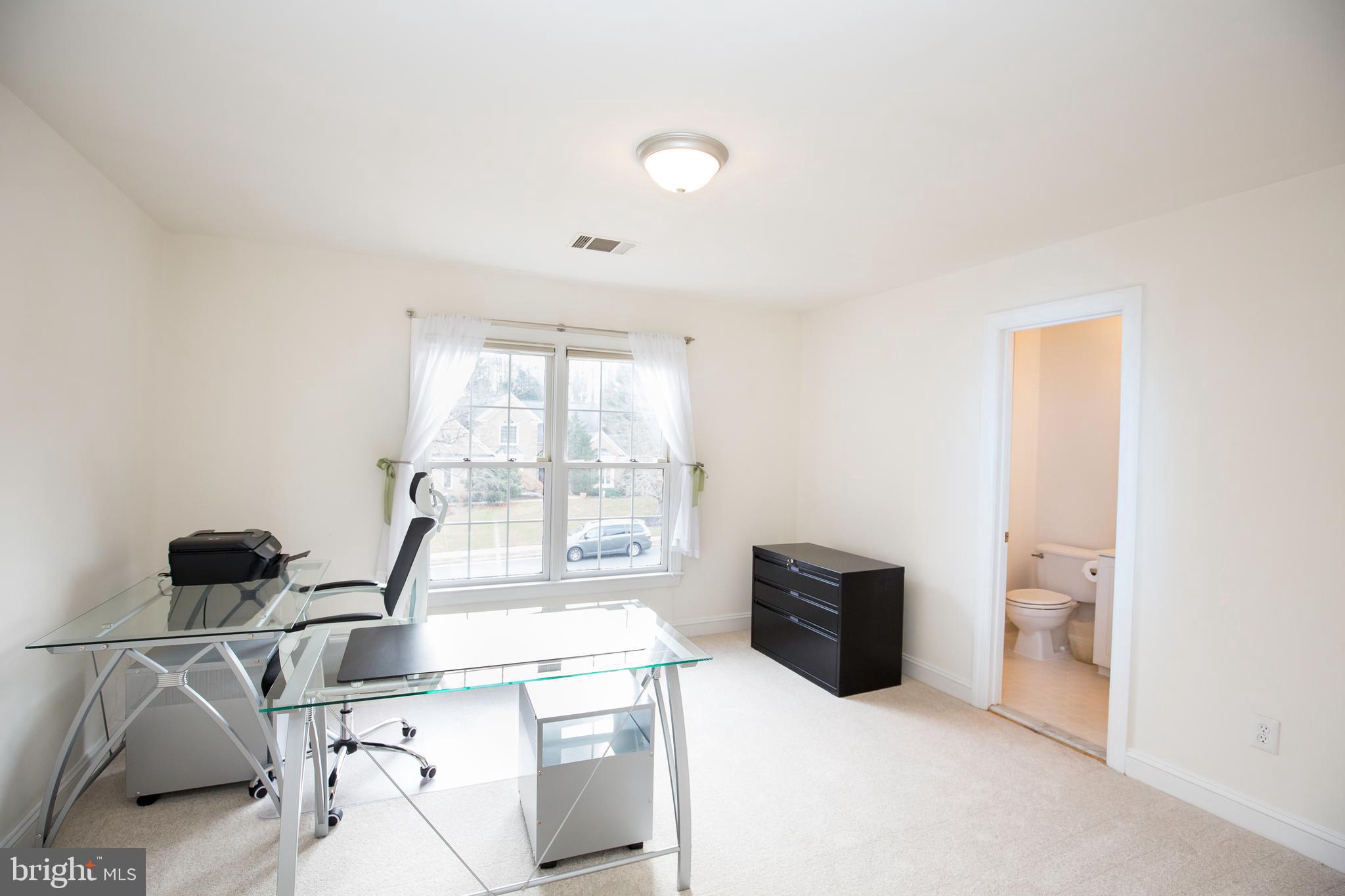 5466 Ashleigh Road Fairfax, VA 22030 - Photo 35 of 56 Gallery Image 35