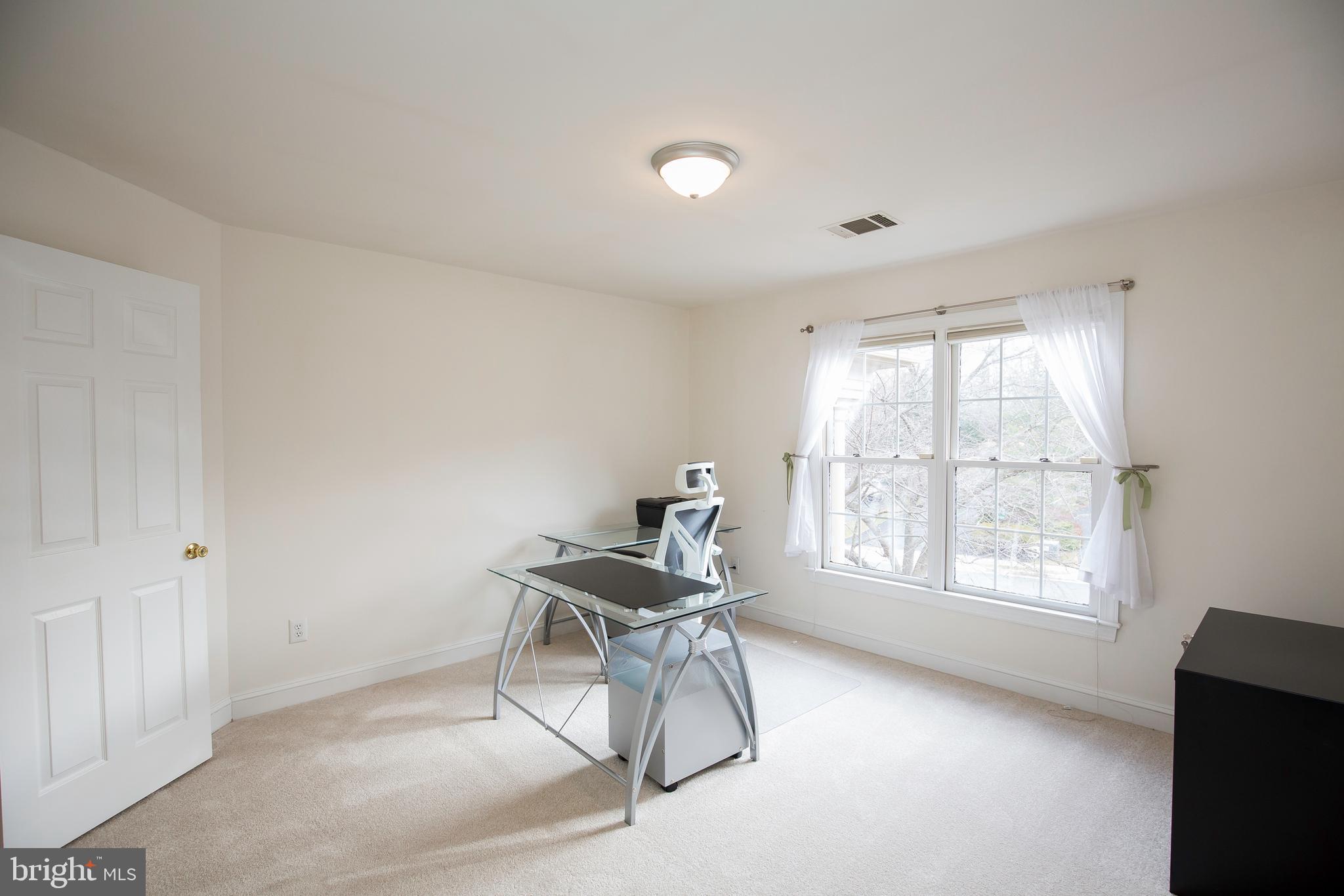 5466 Ashleigh Road Fairfax, VA 22030 - Photo 36 of 56 Gallery Image 36