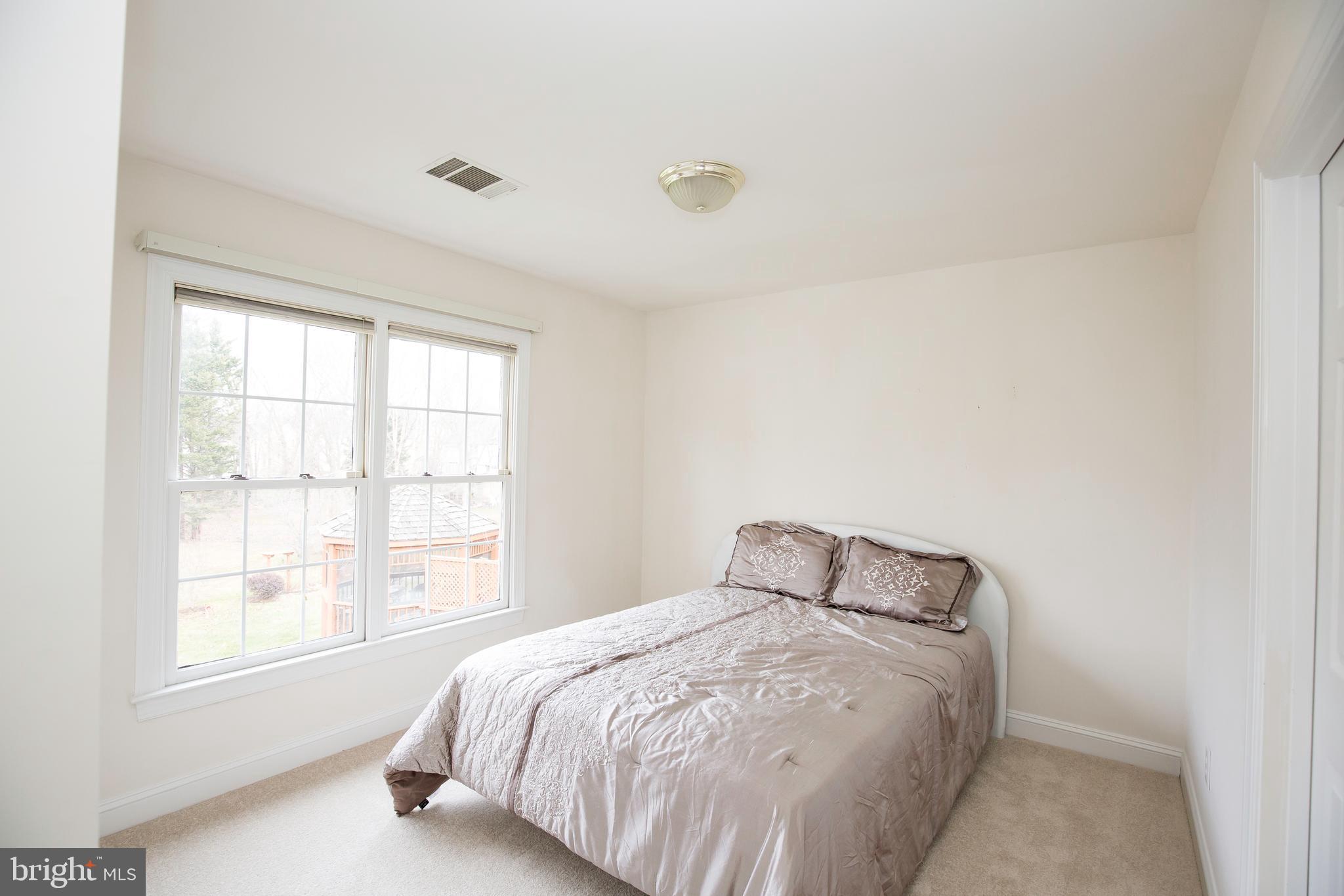 5466 Ashleigh Road Fairfax, VA 22030 - Photo 37 of 56 Gallery Image 37