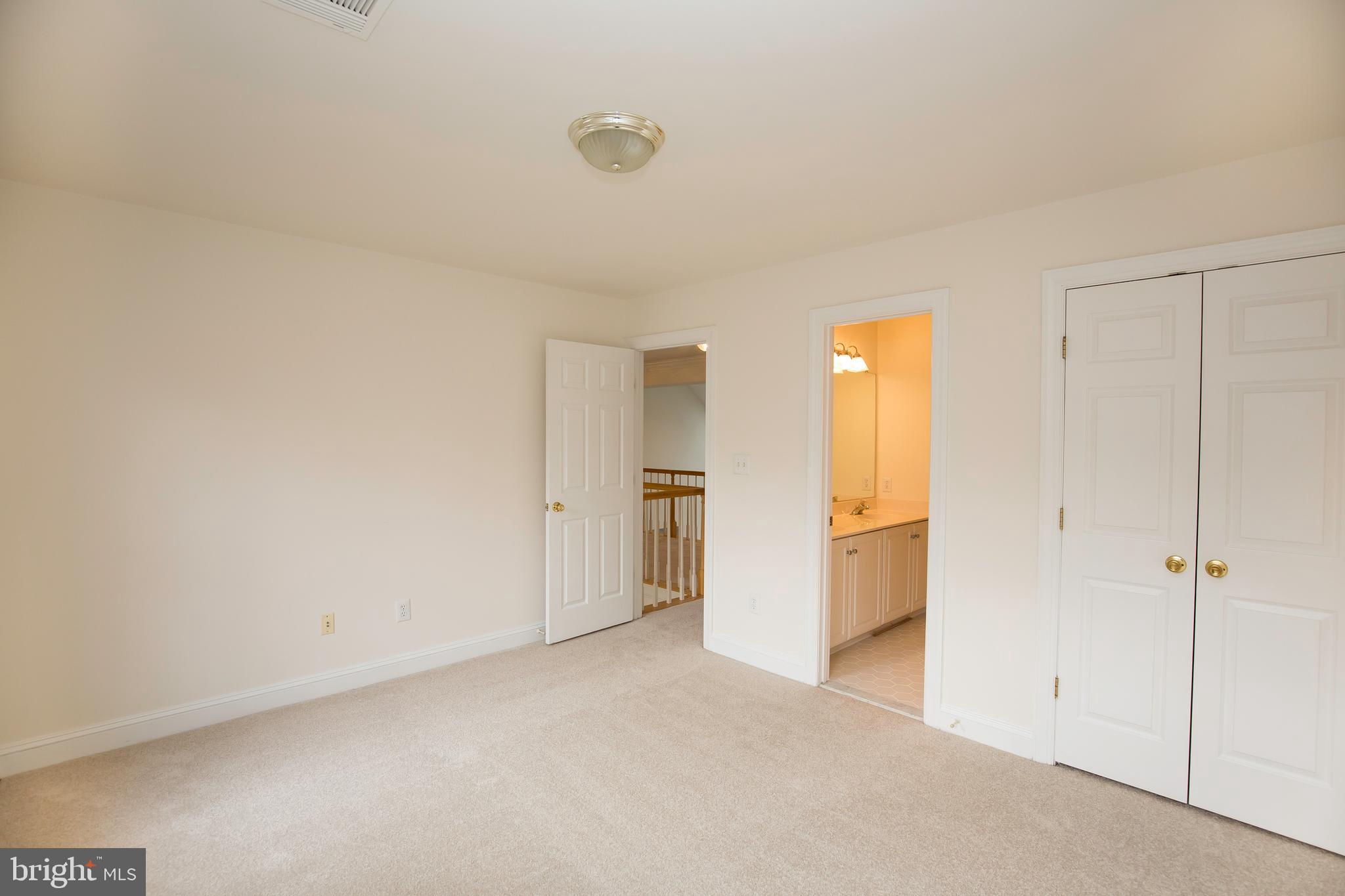 5466 Ashleigh Road Fairfax, VA 22030 - Photo 39 of 56 Gallery Image 39