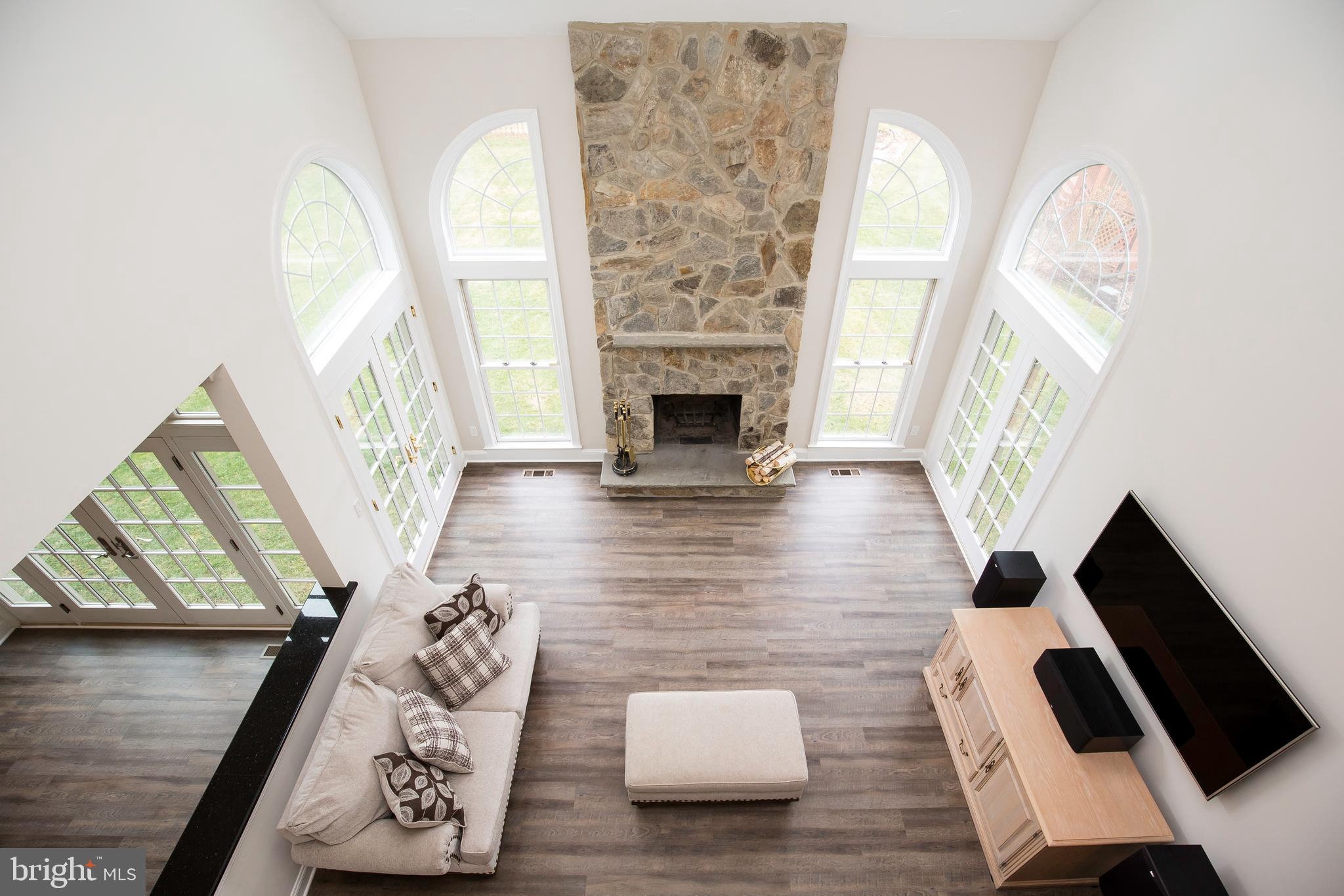 5466 Ashleigh Road Fairfax, VA 22030 - Photo 8 of 56 Gallery Image 8