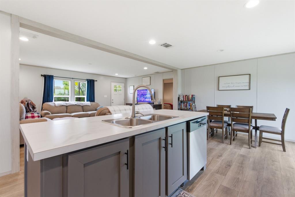 8792 Highway 67 Saltillo, TX 75478 - Photo 11 of 40 Kitchen