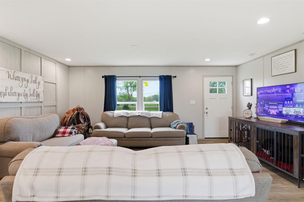 8792 Highway 67 Saltillo, TX 75478 - Photo 14 of 40 Living Room #1