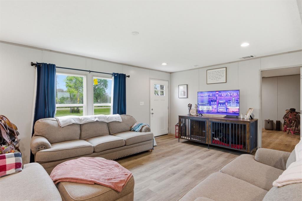 8792 Highway 67 Saltillo, TX 75478 - Photo 15 of 40 Living Room #1