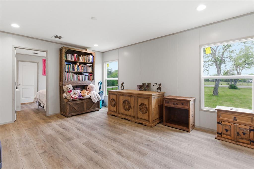 8792 Highway 67 Saltillo, TX 75478 - Photo 39 of 40 Second Living Area