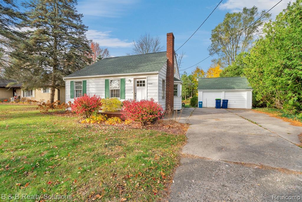 1220 South Center Road Saginaw, MI 48638 - Photo 2 of 24 Gallery Image 2
