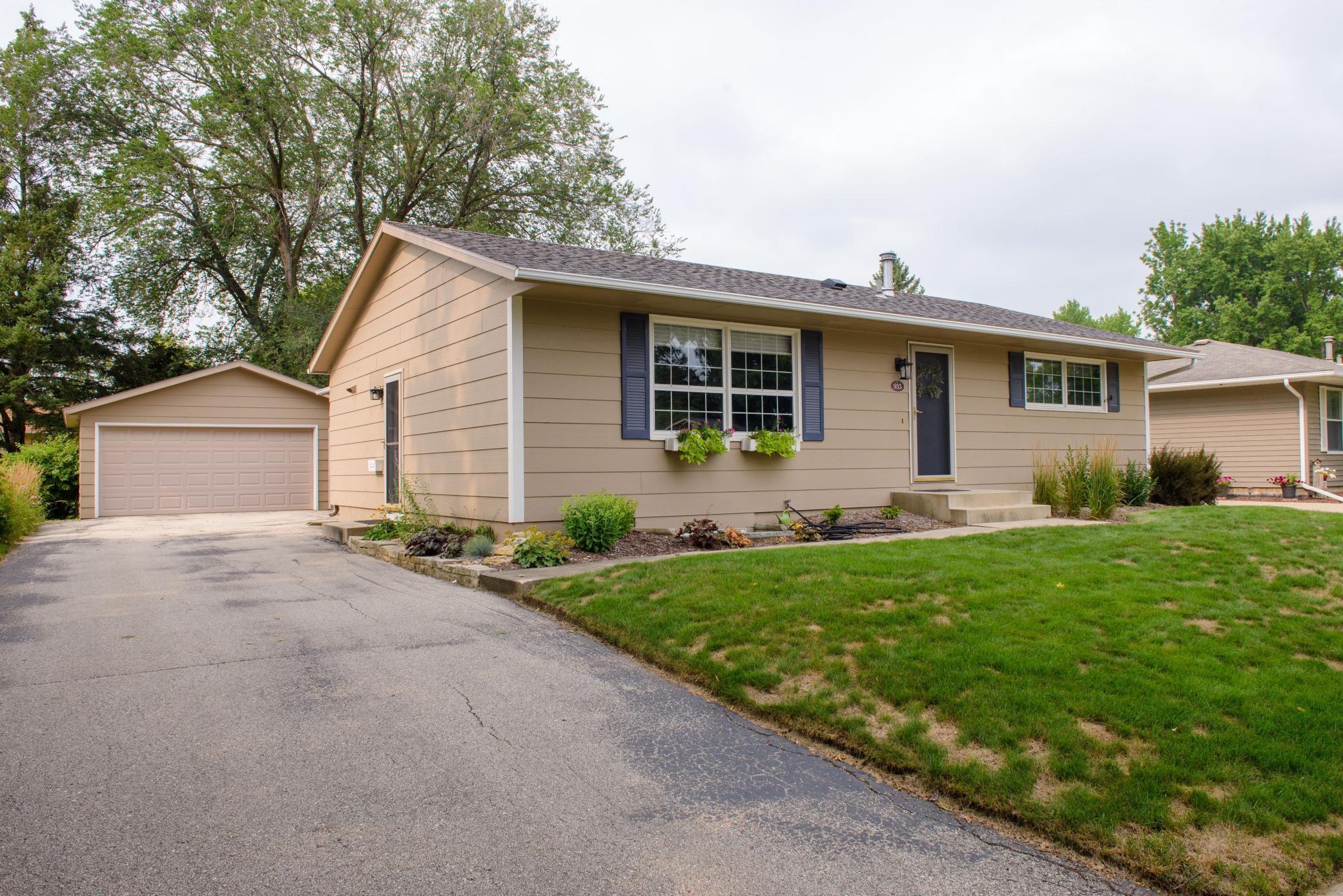 935 17th Street Southeast Rochester, MN 55904 - Photo 1 of 1 Gallery Image 1