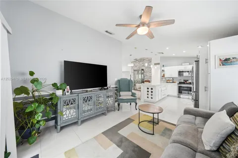 $635,000 | 531 Southwest 176th Avenue, Pembroke Pines, FL 33029