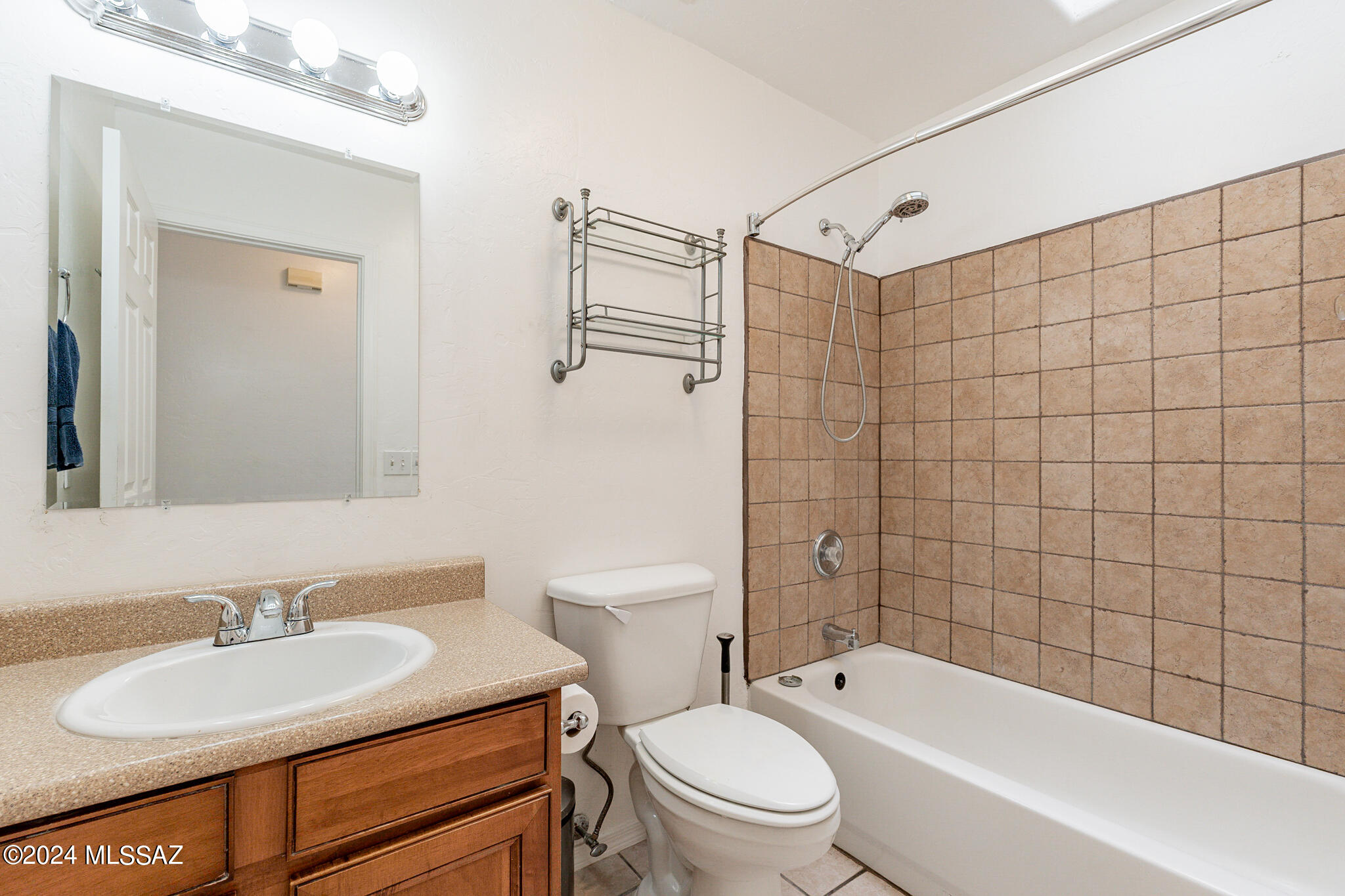 203 Círculo Silva Rio Rico, AZ 85648 - Photo 14 of 25