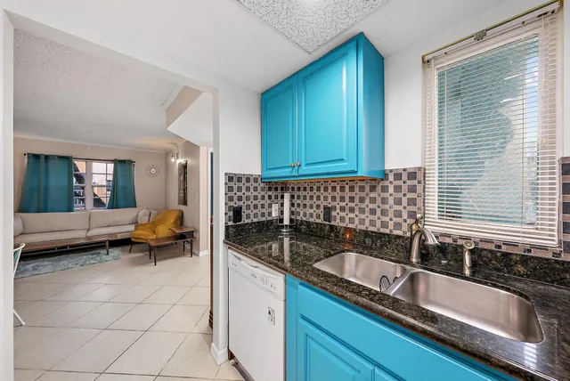 $184,000 | 1620 Southeast Green Acres Circle, Unit N104, Port St. Lucie, FL 34952