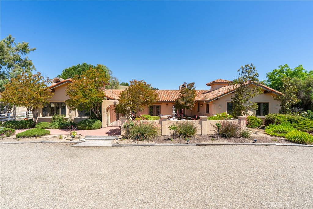 7568 Creston Road Paso Robles, CA 93446 - Photo 10 of 57