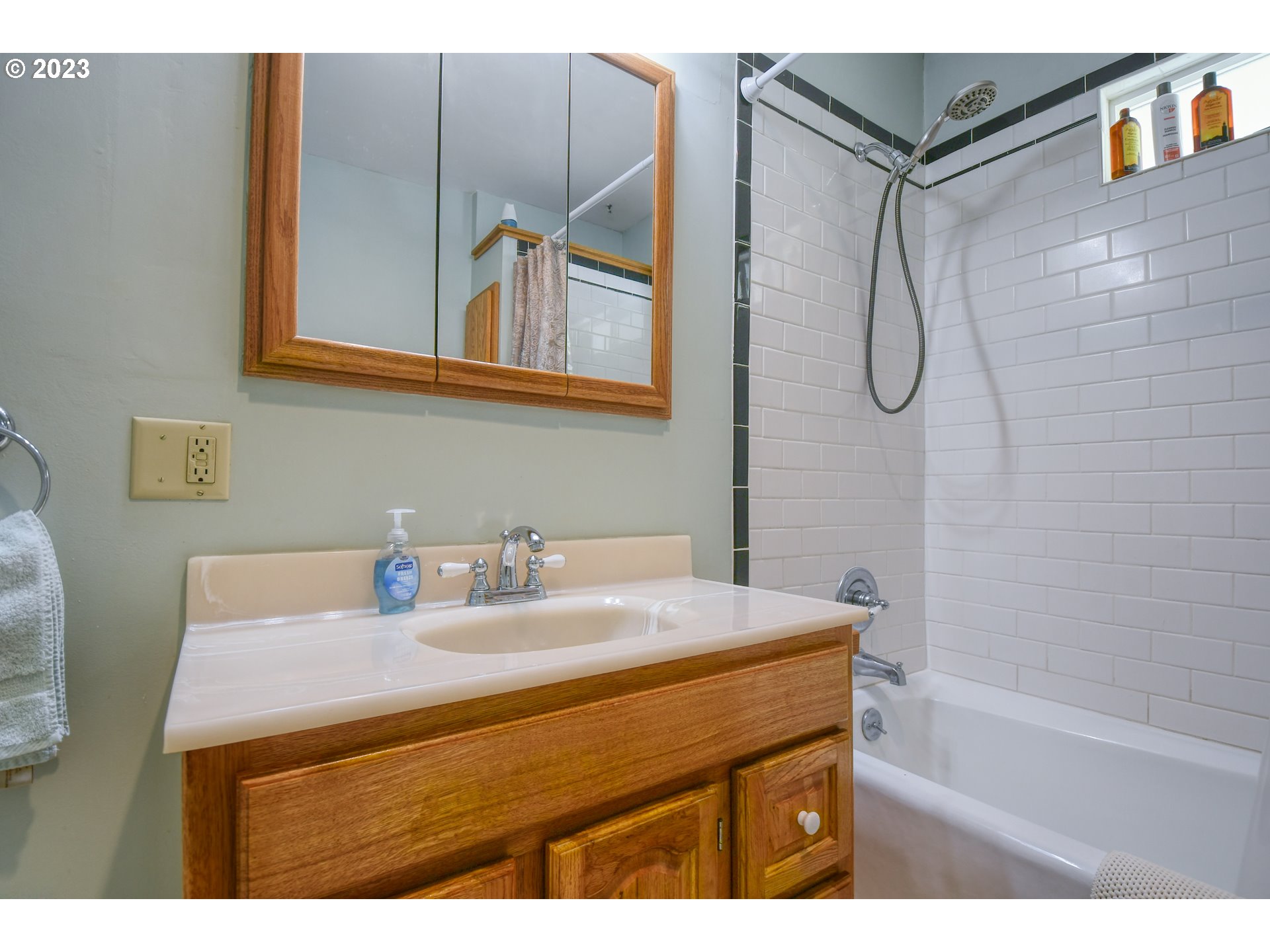 630 Northwest 9th Street Pendleton, OR 97801 - Photo 19 of 45 a bathroom with a sink vanity and a mirror
