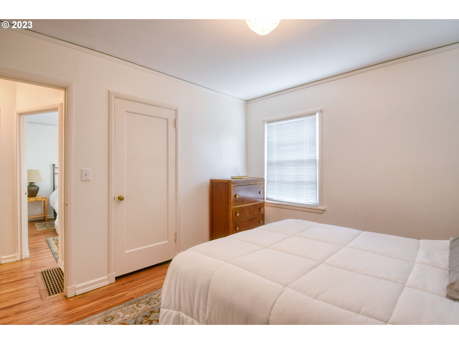 630 Northwest 9th Street Pendleton, OR 97801 - Photo 22 of 45 a bedroom with a bed and a rug
