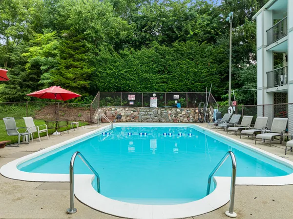 $239,000 | 227 Dewey Avenue, Unit 205, Fontana, WI 53125