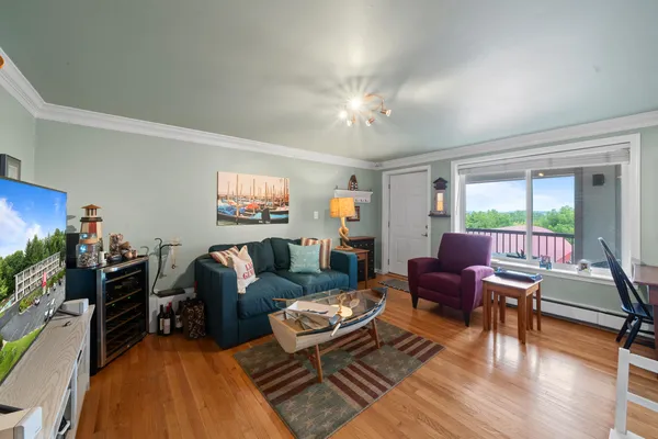 $239,000 | 227 Dewey Avenue, Unit 205, Fontana, WI 53125