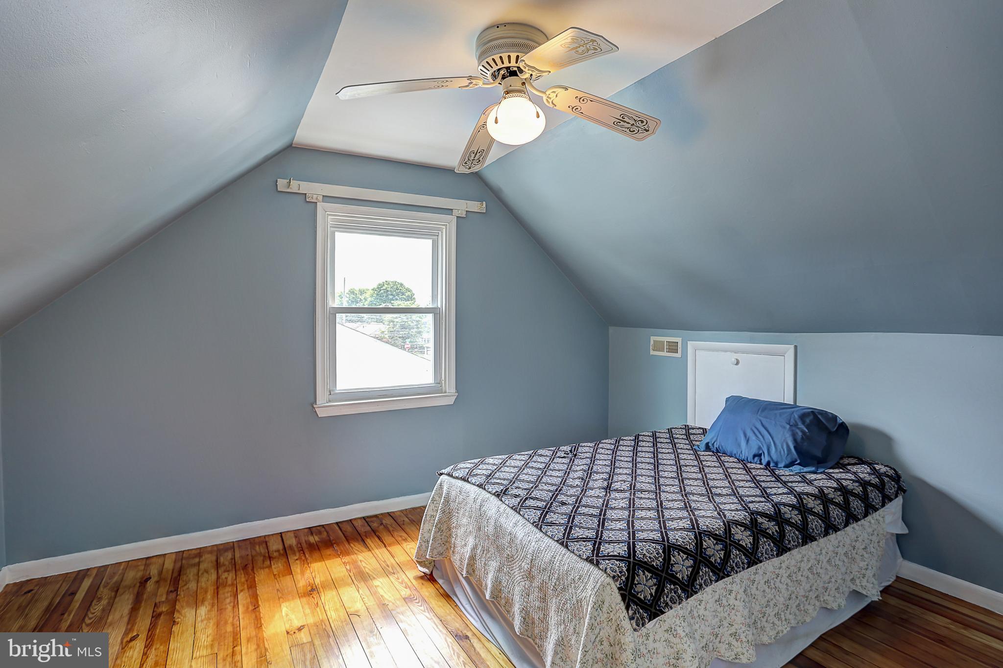 408 Cedar Hill Road Baltimore, MD 21225 - Photo 2 of 31 Gallery Image 2