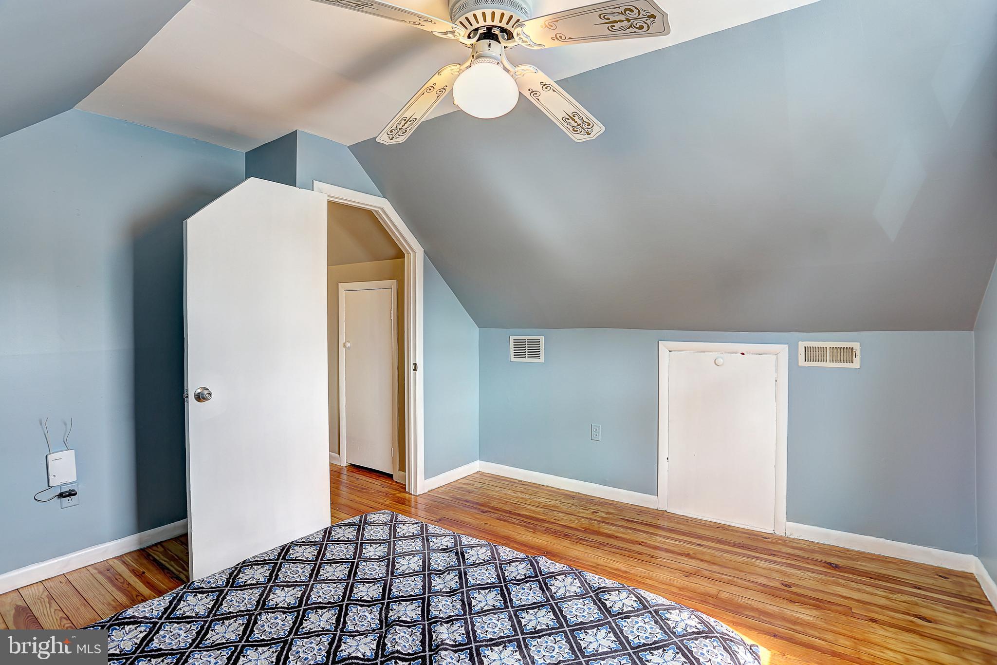 408 Cedar Hill Road Baltimore, MD 21225 - Photo 3 of 31 Gallery Image 3