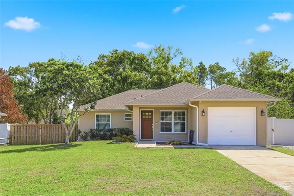 $2,100 | 125 West 5th Street, Chuluota, FL 32766