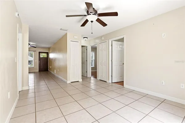 $2,100 | 125 West 5th Street, Chuluota, FL 32766