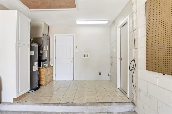 $2,100 | 125 West 5th Street, Chuluota, FL 32766